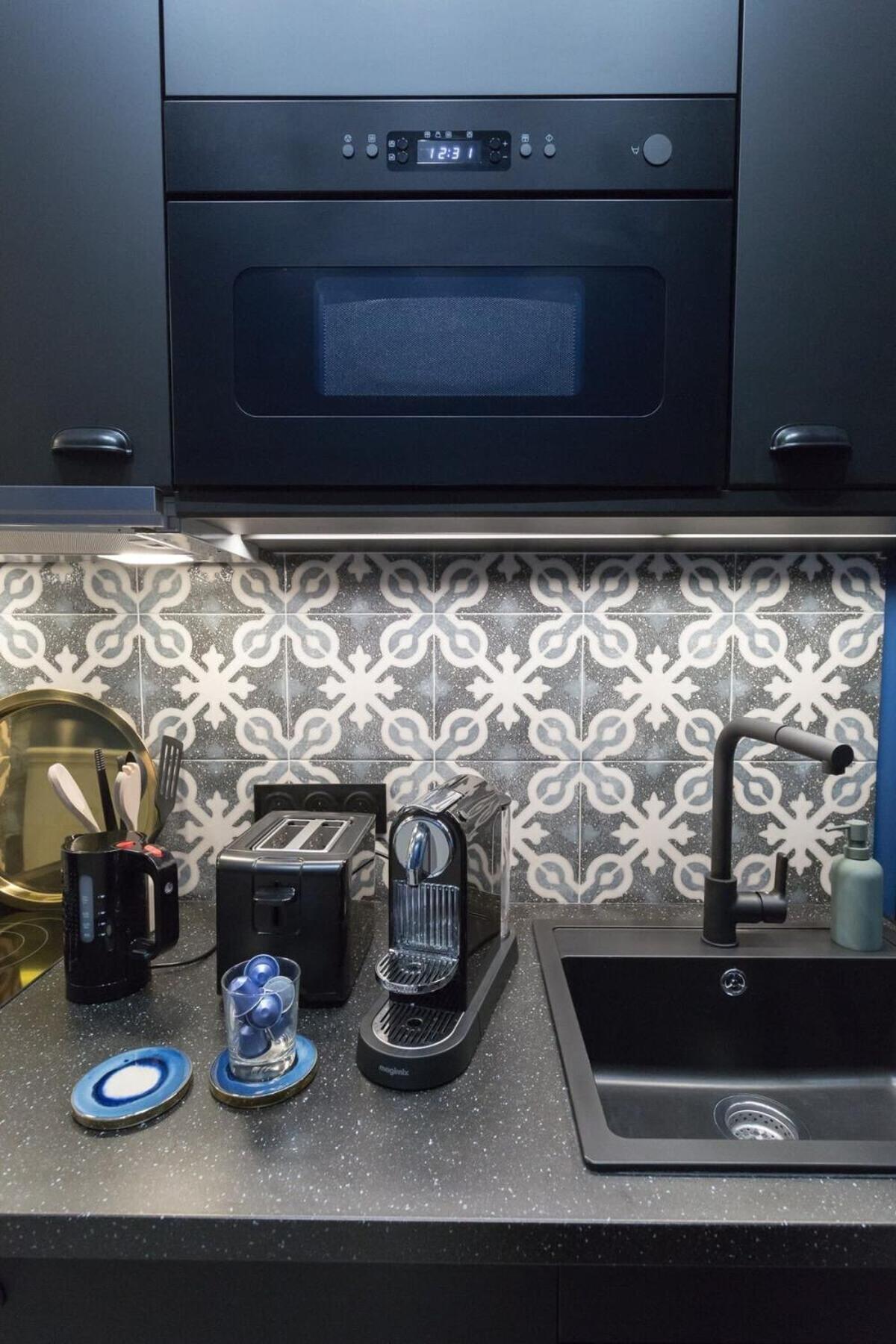 Le Cafe Des Invalides